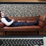 مشاوره روانشناسی آنلاین ،آیا مشاوره روانشناسی آنلاین مؤثر است؟ + مزایا و معایب ،مشاوره روانشناسی آنلاین چیست؟
