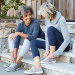 ۱۲ راهکار اثربخش برای تقویت روابط اجتماعی بعد از ۵۰سالگی 8 معاشرت با دیگران هنگام ورزش