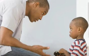 برآورده‌کردن همه نیازهای فرزندان، ممکن است اثری منفی روی آنها داشته باشد