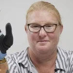 این دست بیونیکی سیگنال‌های مغز را به حرکات دقیق تبدیل می‌کند + ویدیو