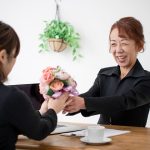 قدردانی از همکار