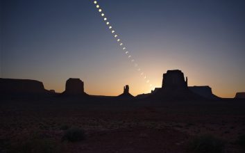 حلقه‌ آتش بر فراز دره یادبود