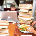 نشانه های همسر معتاد به کار