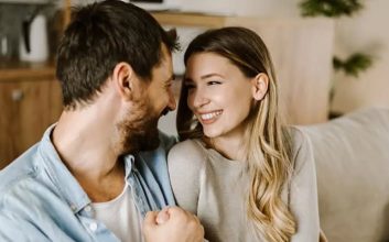 حرف‌زدن، شنیدن و تأیید افکار و احساسات همسر