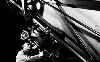 انتشار مقاله هابل درباره کهکشان‌هایی فراتر از راه شیری در نیویورک تایمز