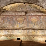 باستان‌شناسان در رم موزاییک صدفی 2300 ساله کشف کردند + عکس