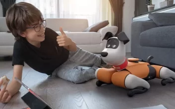 سگ رباتیک چینی گوش دار + ویدیو