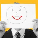 ۱۶ عادت کاری سمی که باید ترک کنید 2 تظاهر به خوببودن در مواقع ناخوشی