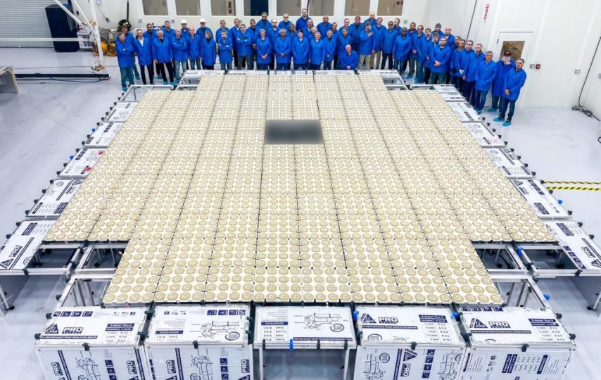 سرمایه‌گذاری گوگل در رقیب استارلینک برای ارائه اینترنت ماهواره‌ای در گوشی‌ها