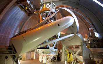 تلسکوپ هیل برای اولین‌بار نور را تحت هدایت هابل مشاهده کرد