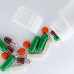 داروهای ضد افسردگی بدون نسخه؛ ۶ مکمل و داروی گیاهی 3 قرص ضد افسردگی بدون نسخه