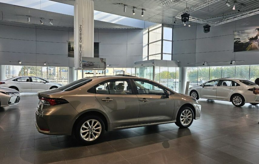 پیش‌فروش خودروهای وارداتی