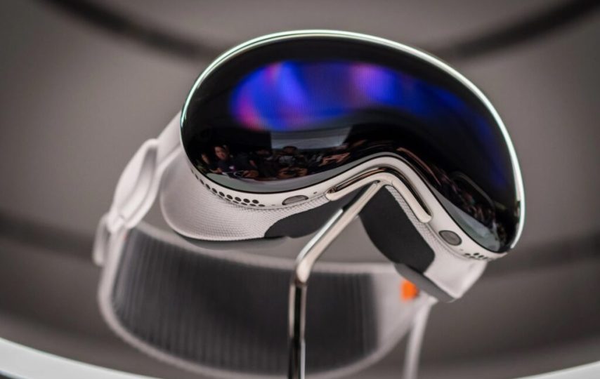 کاربران هنگام خرید هدست اپل ویژن پرو با پروسه‌ای وقت‌گیر روبه‌رو می‌شوند