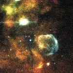 یک هفته پس از پرتاب موفقیت آمیز در دسامبر 1999، درهای تلسکوپ ایکس‌ام‌ام-نیوتون در ماژول‌های آینه اشعه ایکس و تلسکوپ مانیتور نوری باز شدند.