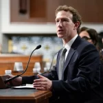 مارک زاکربرگ و کودکان