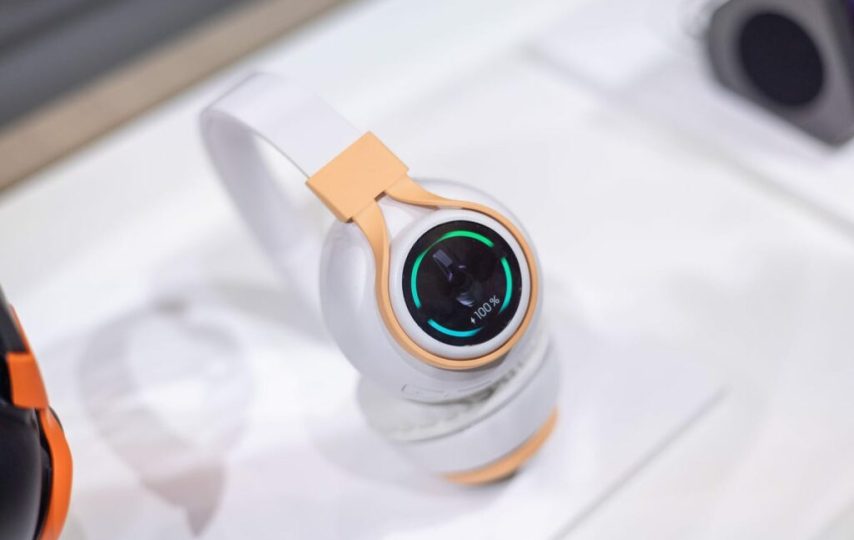 موبایل مفهومی جدید سامسونگ دور مچ دست بسته می‌شود + ویدیو