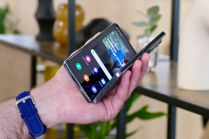 بهترین گوشی گیمینگ | زمستان ۱۴۰۲ 15 گوشی گیمینگ سامسونگ مدل Galaxy Z Fold 4