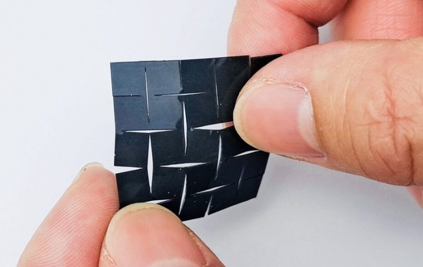 این دستگاه تکلم را برای افراد درگیر با مشکلات حنجره ممکن می‌کند