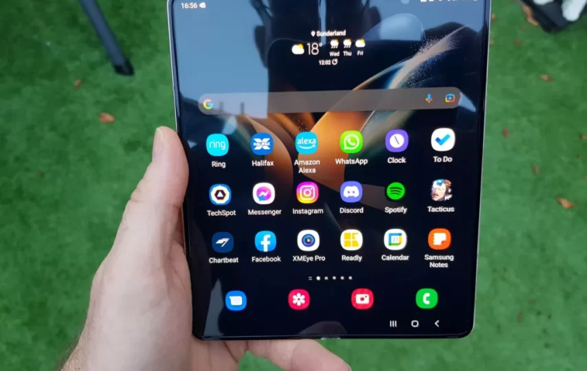 گوشی گیمینگ سامسونگ مدل Galaxy Z Fold 4
