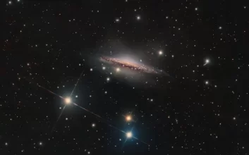 تصویر روز ناسا: پرتره NGC 1055