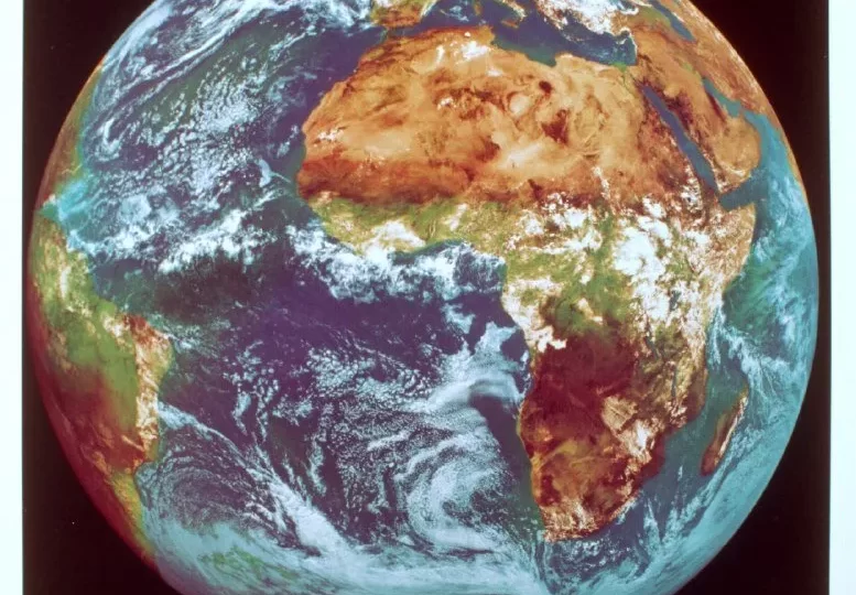 متئوست 4 به مدار زمین پرتاب شد