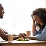 چطور با همسرمان درمورد سکس سخن بگویید کنیم؟ 59 زن و شوهر در حال صحبتکردن