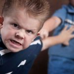 اختلال کنترل تکانه؛ علائم، علت و روش مهار این اختلال روانی_دنیای تکنولوژی 2 پرخاشگری مداوم کودک از علائم اختلال کنترل تکانه