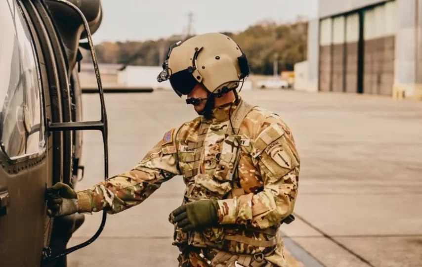 خلبانان نیروی هوایی آمریکا چقدر حقوق می گیرند؟