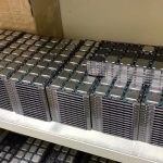 منظور از Tray در انتهای نام پردازنده چیست؟_دنیای تکنولوژی 2 سینیهای رو هم قرار داده شده از پردازندههای Tray