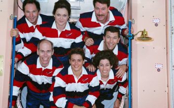 اس‌تی‌اس 96 دومین مأموریت به ایستگاه فضایی بین‌المللی توسط برنامه شاتل فضایی بود. اولین مأموریت، اس‌تی‌اس 88 بود