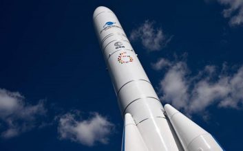 آژانس فضایی اروپا سرانجام راکت جدید آریان 6 را هفته آینده پرتاب می‌کند