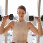 راهنمای افت وزن و چربی سوزی با دمبل + آموزش تصویری و برنامه رژیمی و تمرینی_دنیای تکنولوژی 2 راهنمای کاهش وزن و چربی سوزی با دمبل + آموزش تصویری و برنامه رژیمی و تمرینی