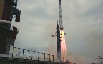 پرواز با زمین