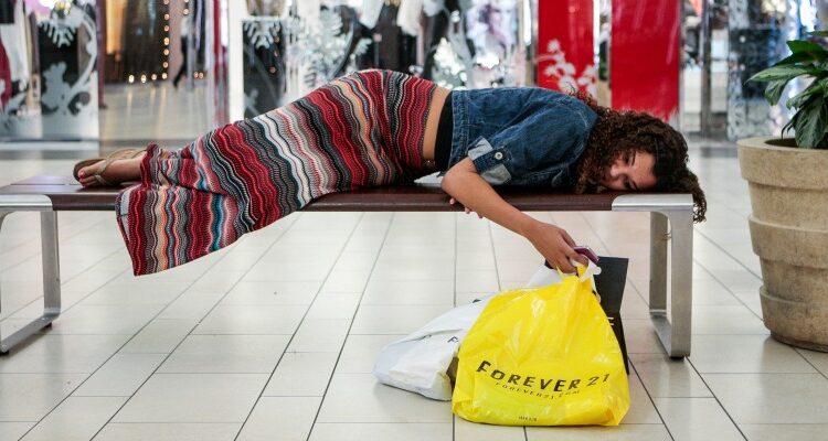 مصرف جبرانی: راهی پیچیده برای ناکامی دادن تنهایی_دنیای تکنولوژی 9 1722541790 758 مصرف جبرانی راهی پیچیده برای ناکامی دادن تنهایی دنیای تکنولوژی