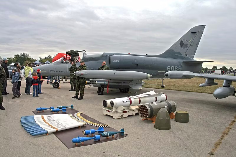 نیروی هوایی عراق چه هواپیماهایی در اختیار دارد؟