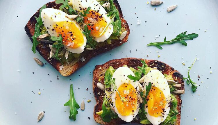 1723626582 742 ۱۵ ایده صبحانه برای افت وزن سالم ۴ مسئله