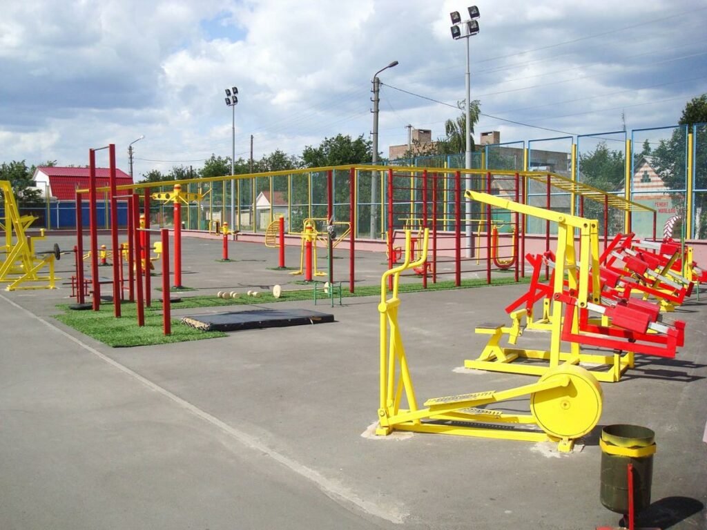 بهترین لوازم ورزشی پارک برای سالمندان_دنیای تکنولوژی 4 1724153173 540 بهترین لوازم ورزشی پارک برای سالمندان دنیای تکنولوژی