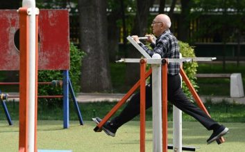 بهترین لوازم ورزشی پارک برای سالمندان