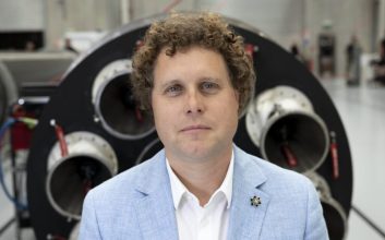 پیتر بک مدیرعامل Rocket Lab