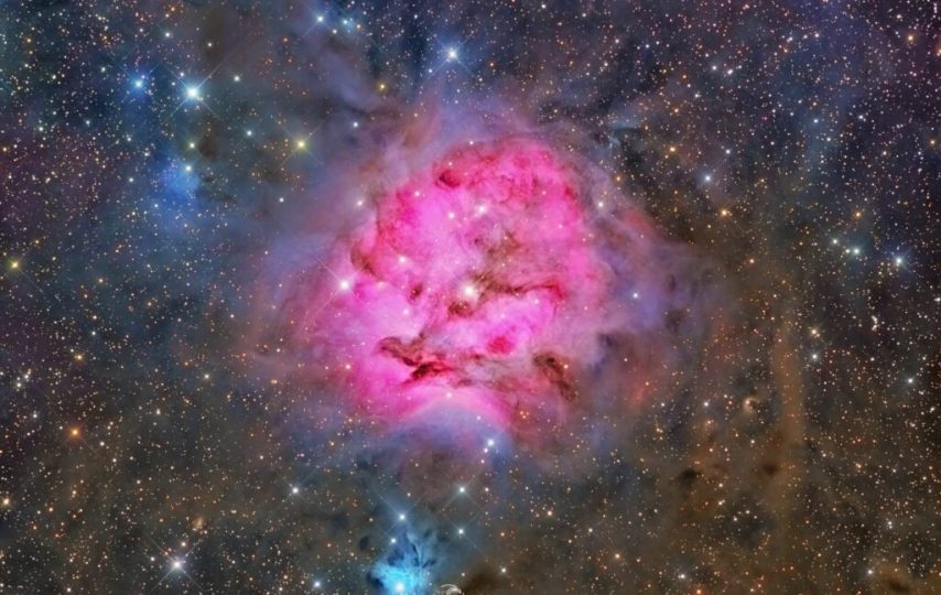 نوردهی 48 ساعته منجر به این نمای رنگی از سحابی پیله شد که ویژگی‌های حیرت‌انگیز درون و اطراف محل تولد ستاره‌های غبارآلود را ردیابی می‌کند.