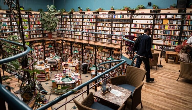 ۲۷ ایده شغل دوم + دو پیشنها پول‌ساز برای در آمد بیشتر