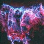 عکس روز ناسا: NGC 6995، سحابی خفاش_دنیای تکنولوژی 3 NGC 6995، که بهطور غیر رسمی بهعنوان سحابی خفاش شناخته میشود، تنها 1/2 درجه، تقریباً به اندازه ظاهری ماه، گستره دارد.