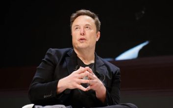 پارلمان بریتانیا احتمالاً ایلان ماسک را برای بررسی وضعیت ایکس احضار می‌کند