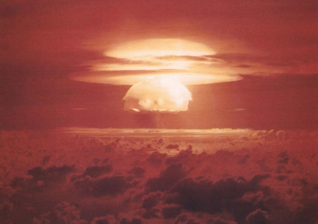 1728663229 281 تاریخچه تکامل سلاح‌های هسته‌ای دنیای تکنولوژی