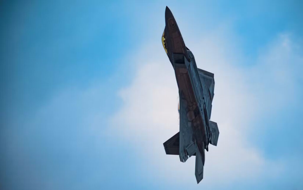 چطور اف-۲۲ رپتور به شدت ۲ ماخ می رسد؟_دنیای تکنولوژی 16 چطور اف-۲۲ رپتور به سرعت ۲ ماخ می رسد؟