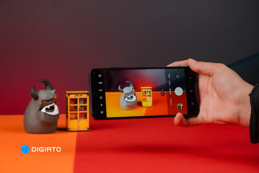 1732127721 904 بازدید گوشی سامسونگ A06 ساده‌ترین گلکسی دنیای تکنولوژی