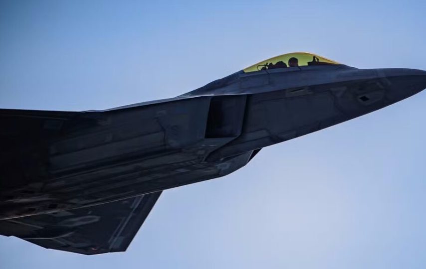 چطور اف-۲۲ رپتور به سرعت ۲ ماخ می رسد؟