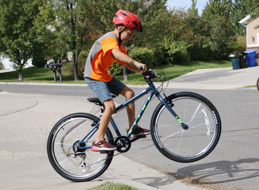 1734206230 373 ۶۴ ایده خرید کادو برای نوجوان پسر؛ هدیه‌هایی که حتما