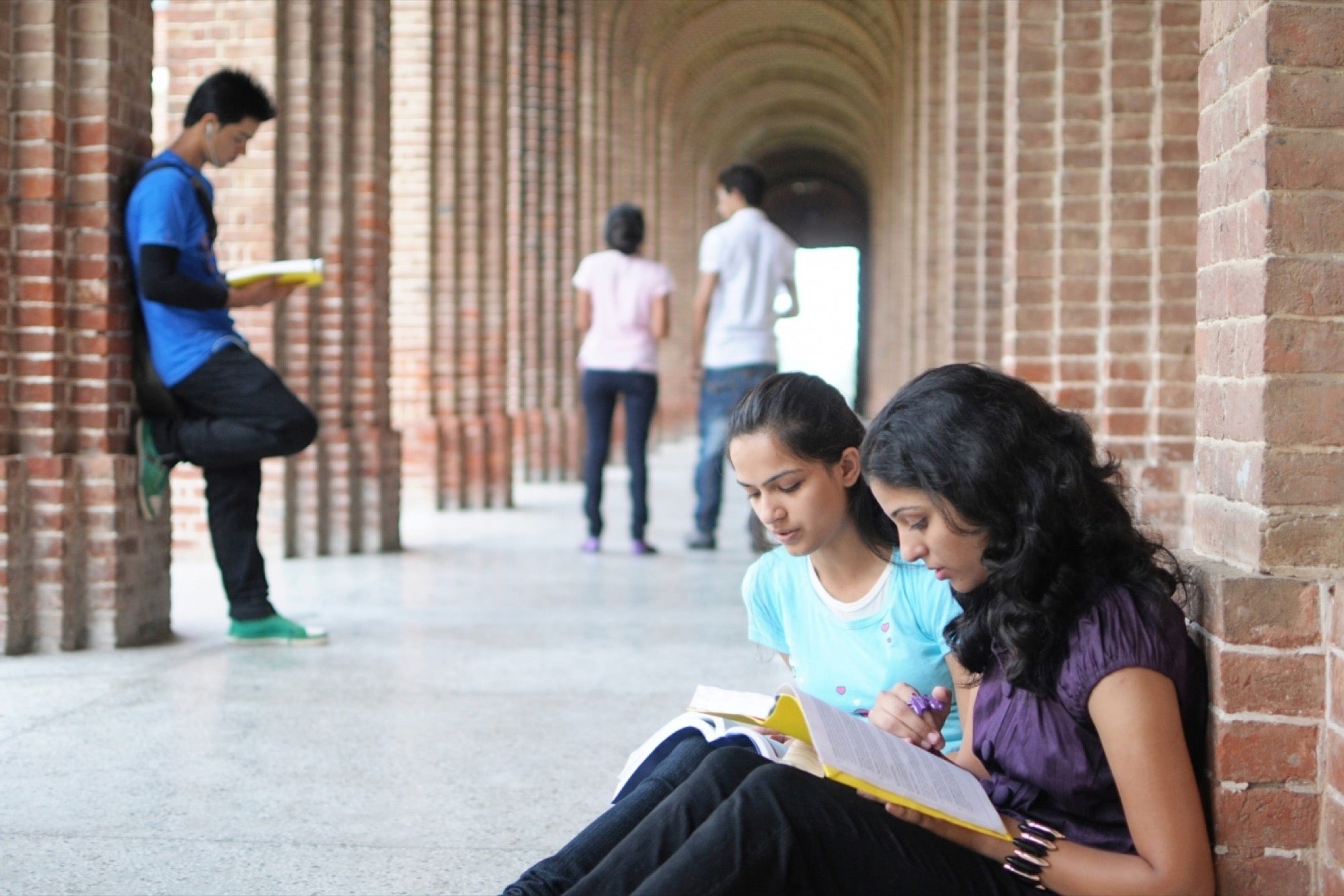 1734962971 427 آیا با درس خواندن می‌بشود پولدار شد؟ دنیای تکنولوژی