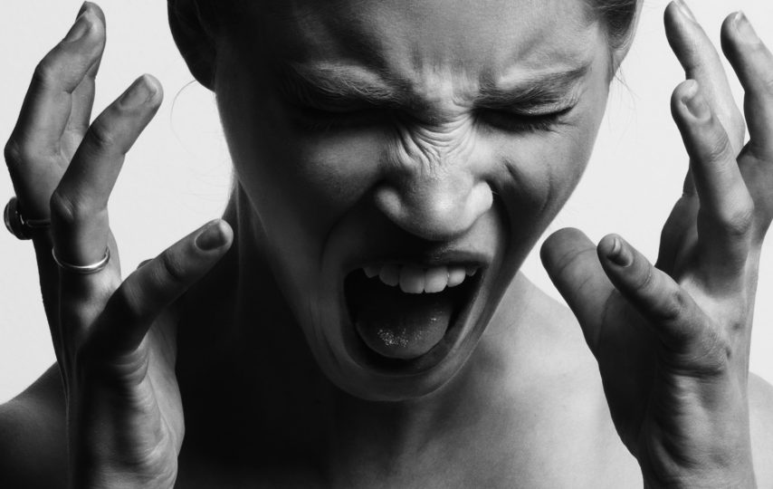 ۱۳ دلیل کینه‌ای بودن آدم‌ها